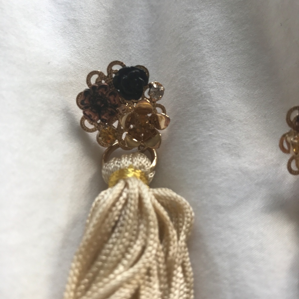 NWOT - Gold Tassel Earrings with Flowers - Picture 2 of 4